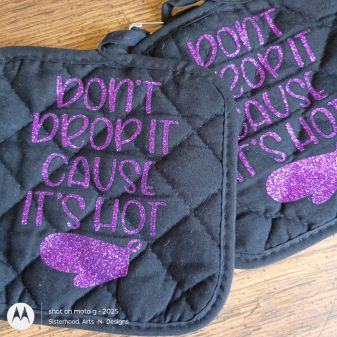 Black: Don't Drop it cause it's Hot Decorative Pot Holder